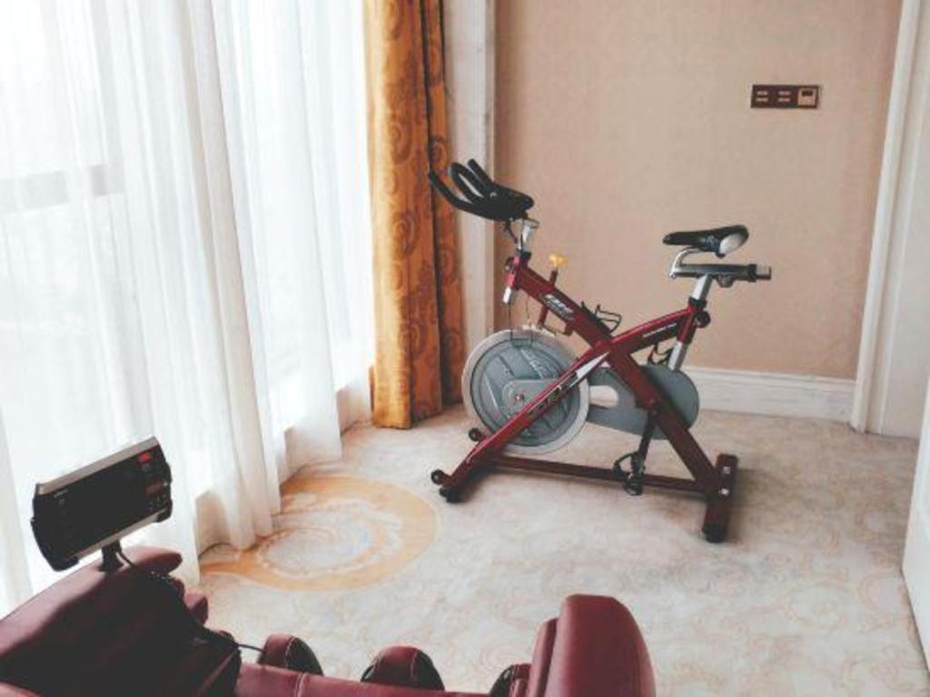 Eurasia Convention International Hotel Ухан Екстериор снимка